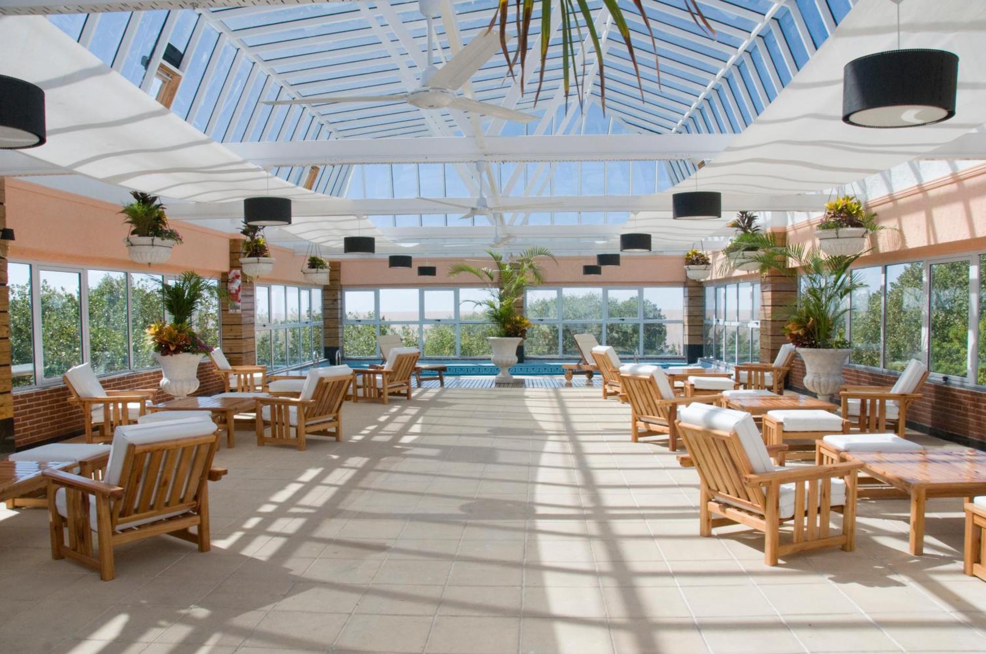 Отель Ramada By Wyndham Buenos Aires Висенте-Лопес Экстерьер фото