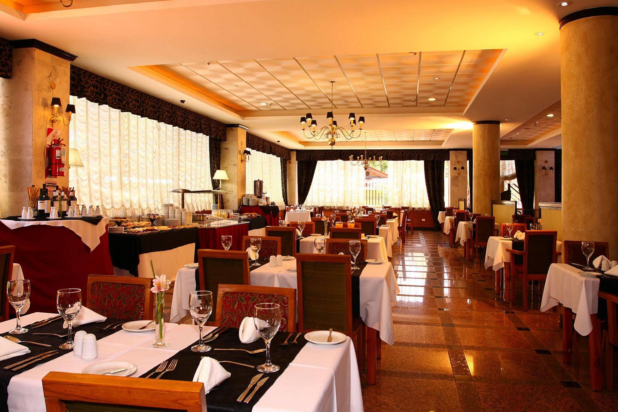 Отель Ramada By Wyndham Buenos Aires Висенте-Лопес Экстерьер фото